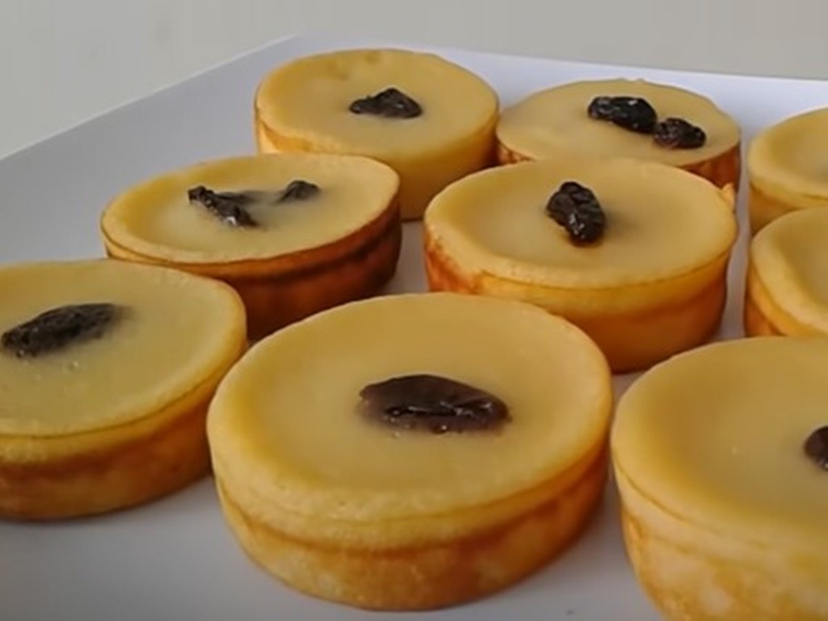 Kue Lumpur Kentang Premium  ( 1 pack isi 10